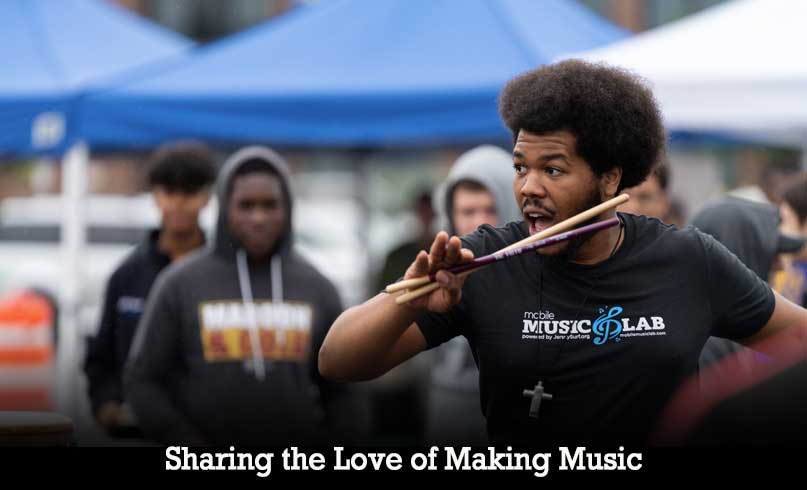 Programs-sharing-the-Love-of-Making-Music